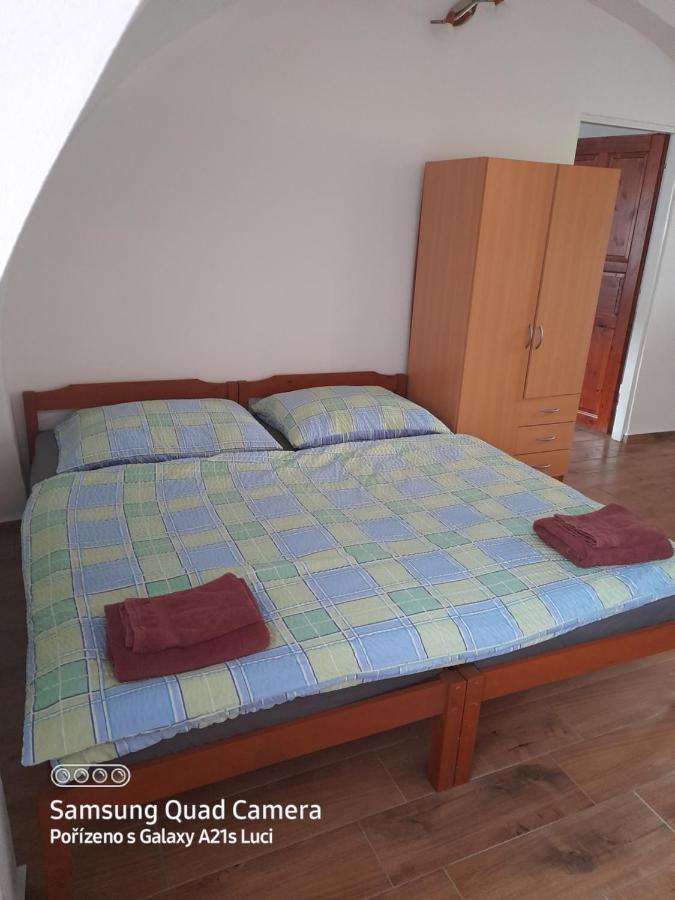 Apartamento Kojan Jílovice Exterior foto