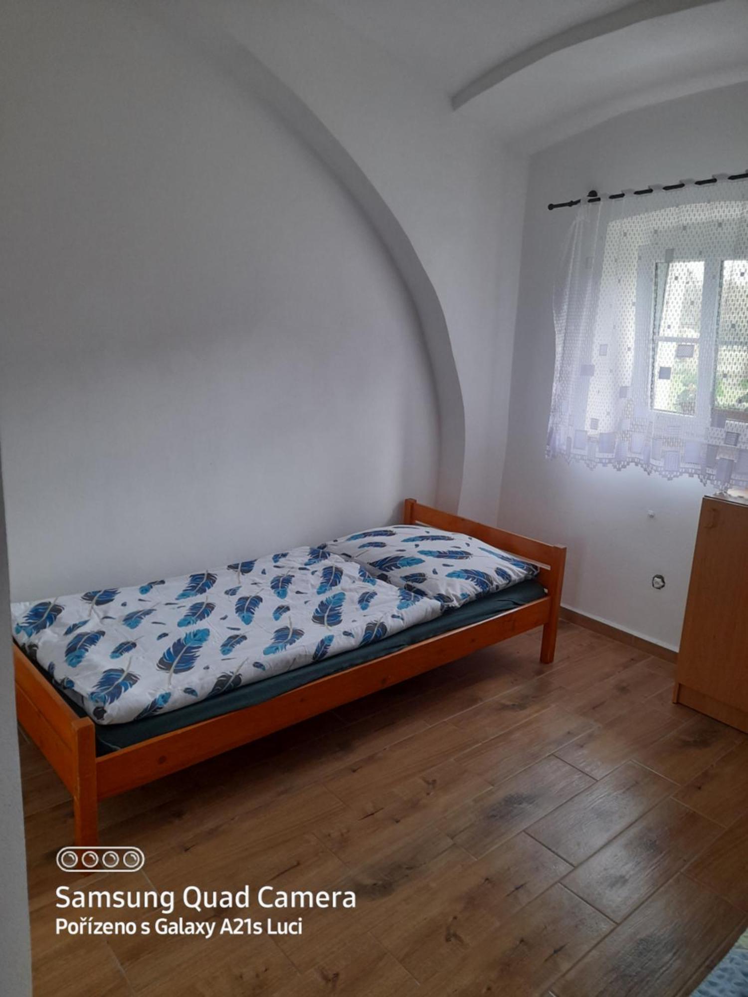 Apartamento Kojan Jílovice Habitación foto